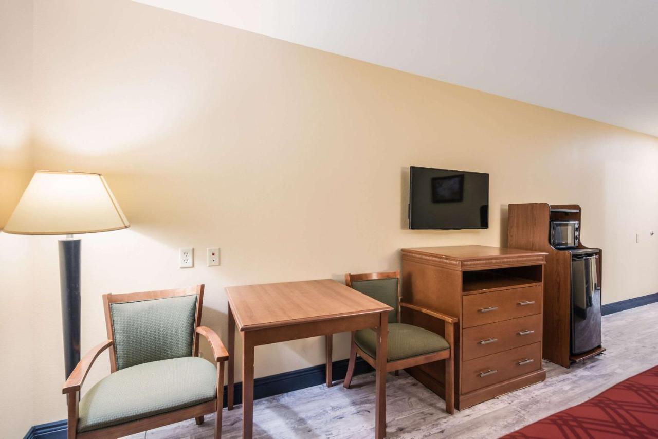 Econo Lodge Inn & Suites Little Rock Sw Екстериор снимка