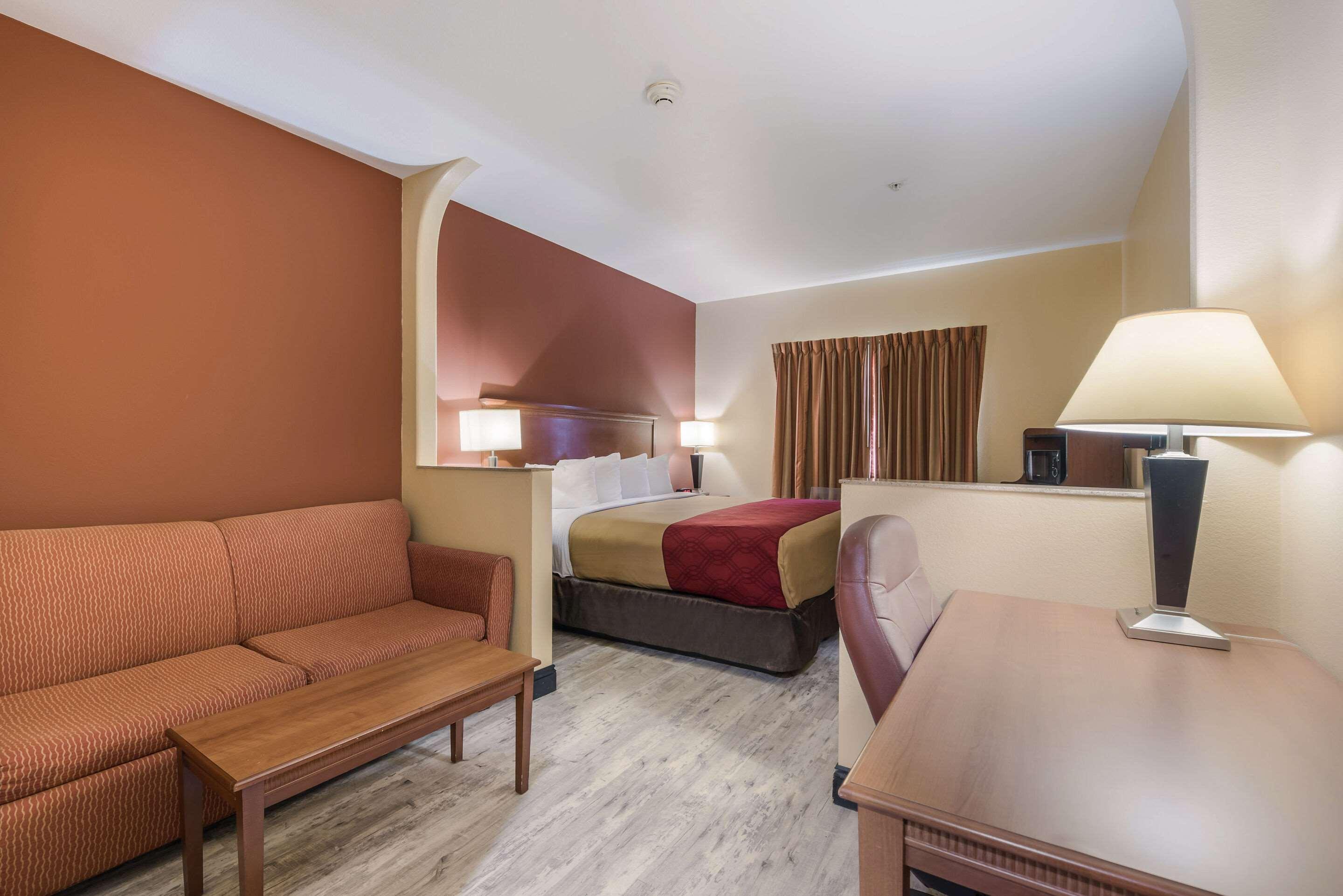 Econo Lodge Inn & Suites Little Rock Sw Екстериор снимка