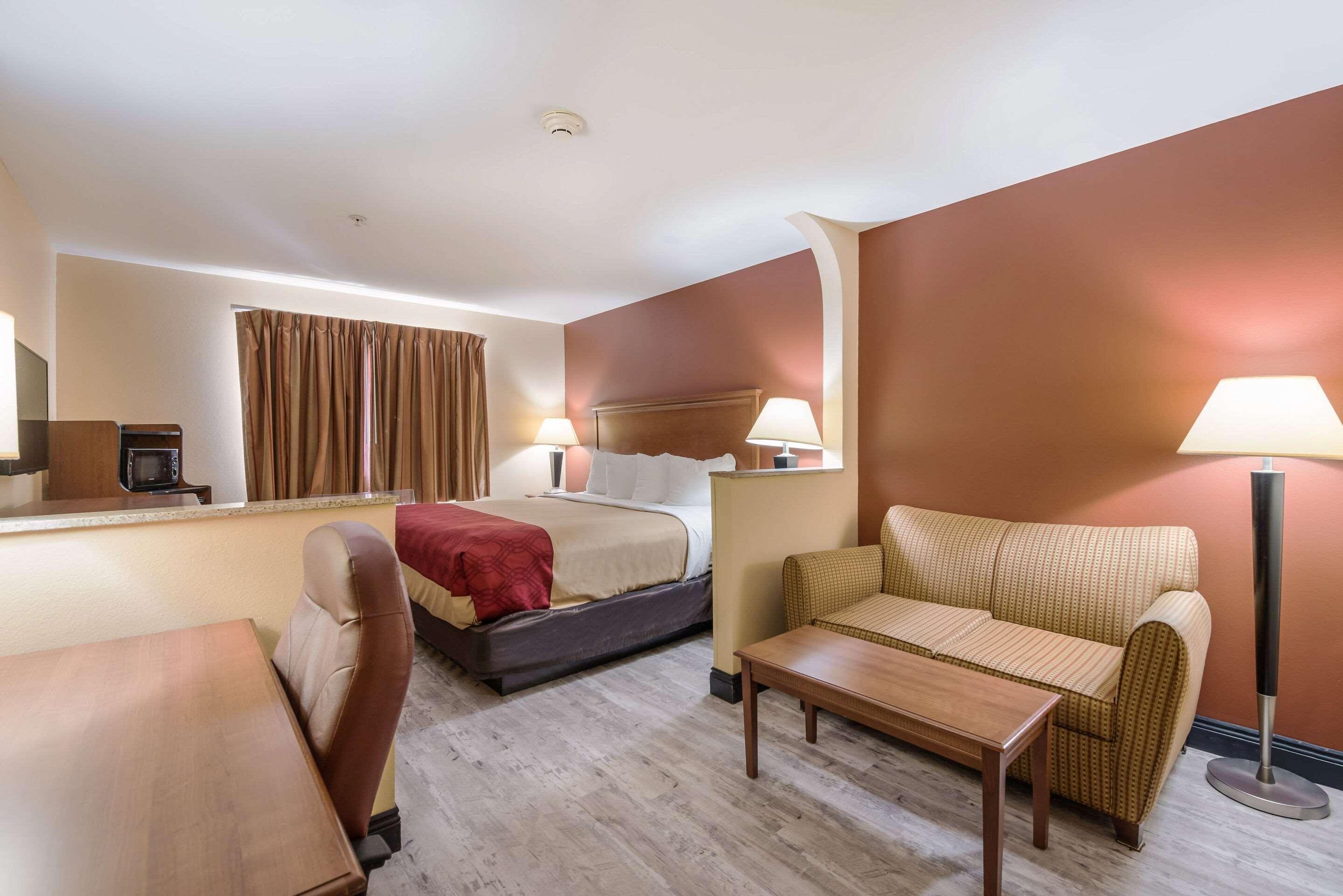 Econo Lodge Inn & Suites Little Rock Sw Екстериор снимка