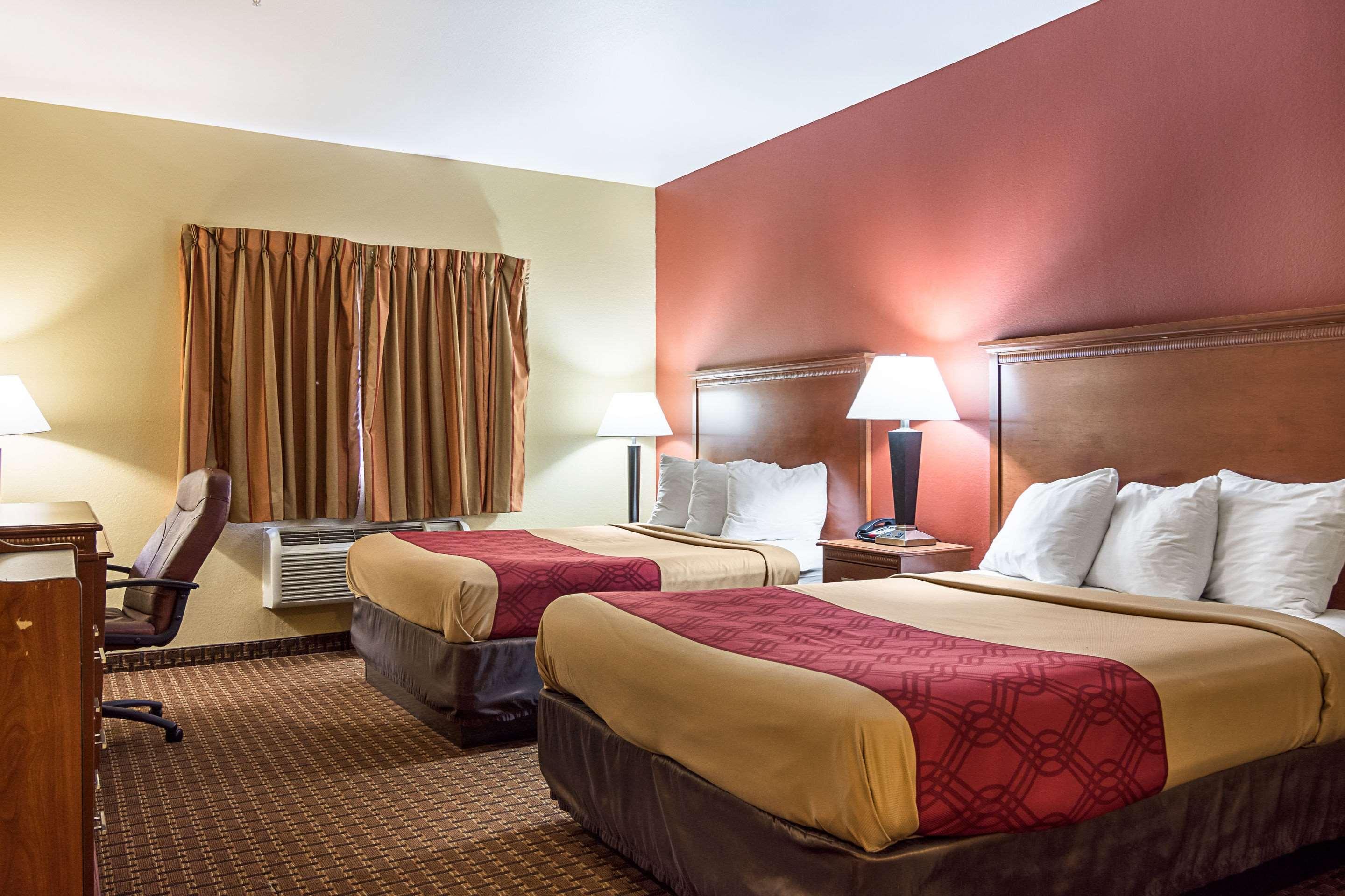 Econo Lodge Inn & Suites Little Rock Sw Екстериор снимка