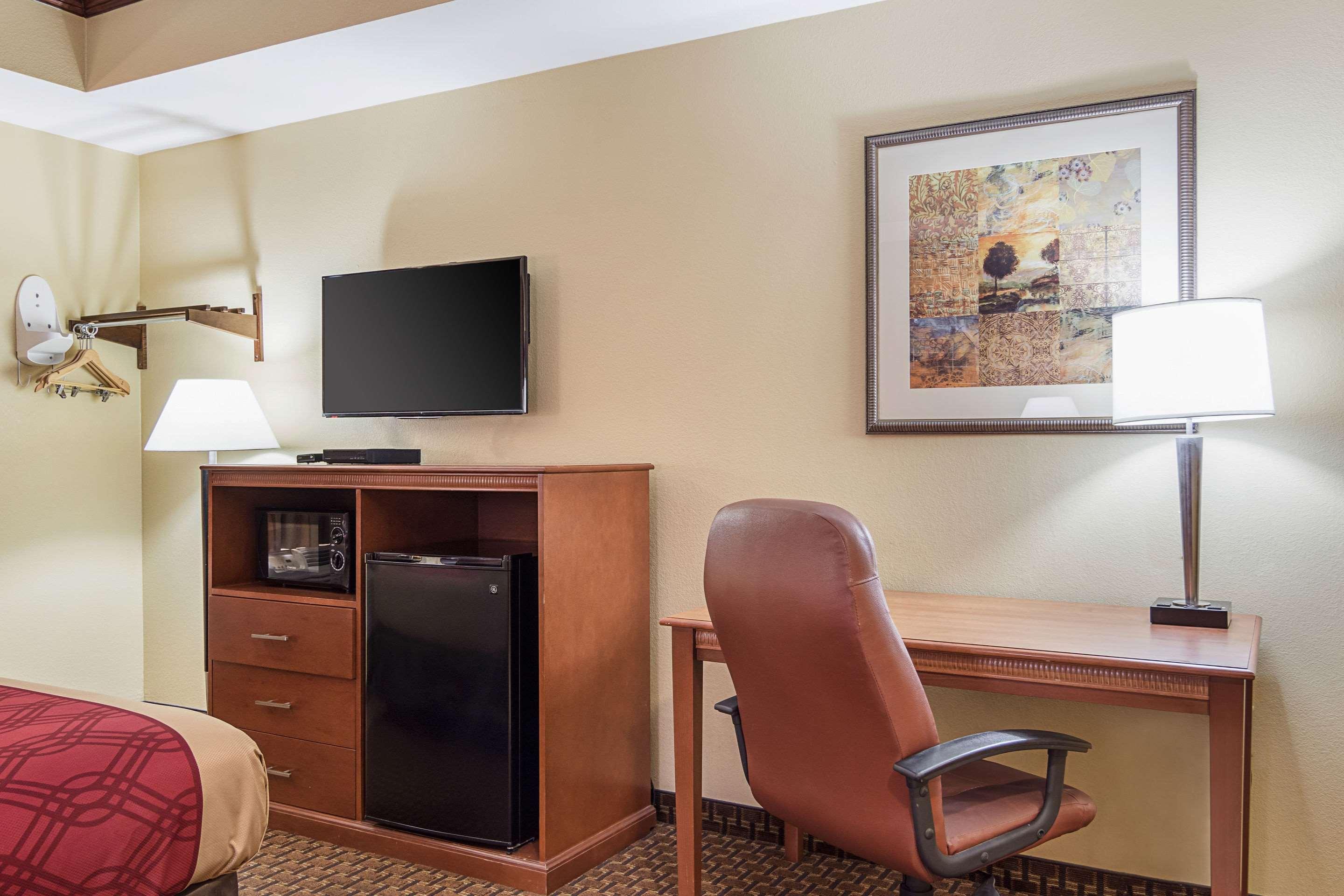 Econo Lodge Inn & Suites Little Rock Sw Екстериор снимка