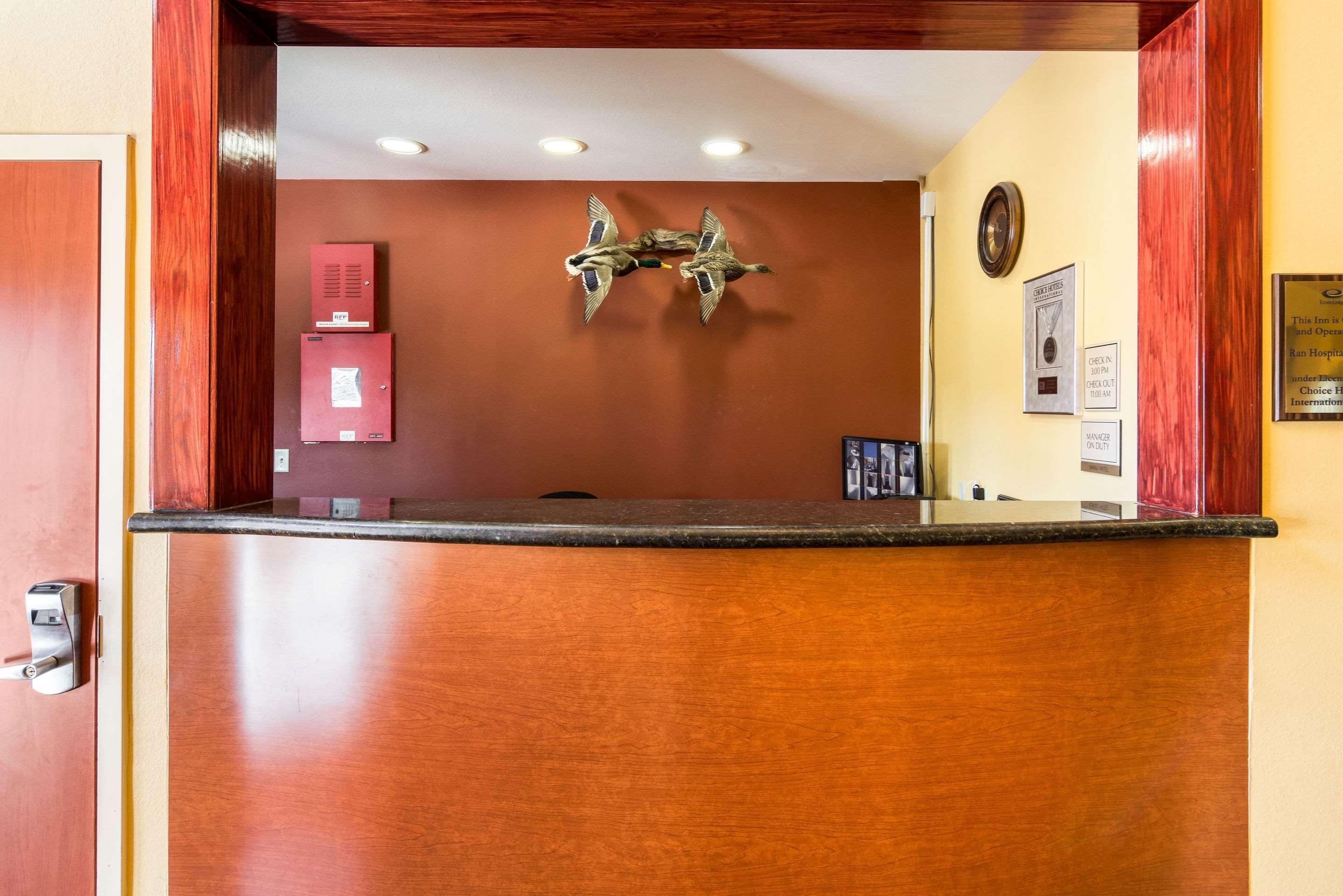Econo Lodge Inn & Suites Little Rock Sw Екстериор снимка