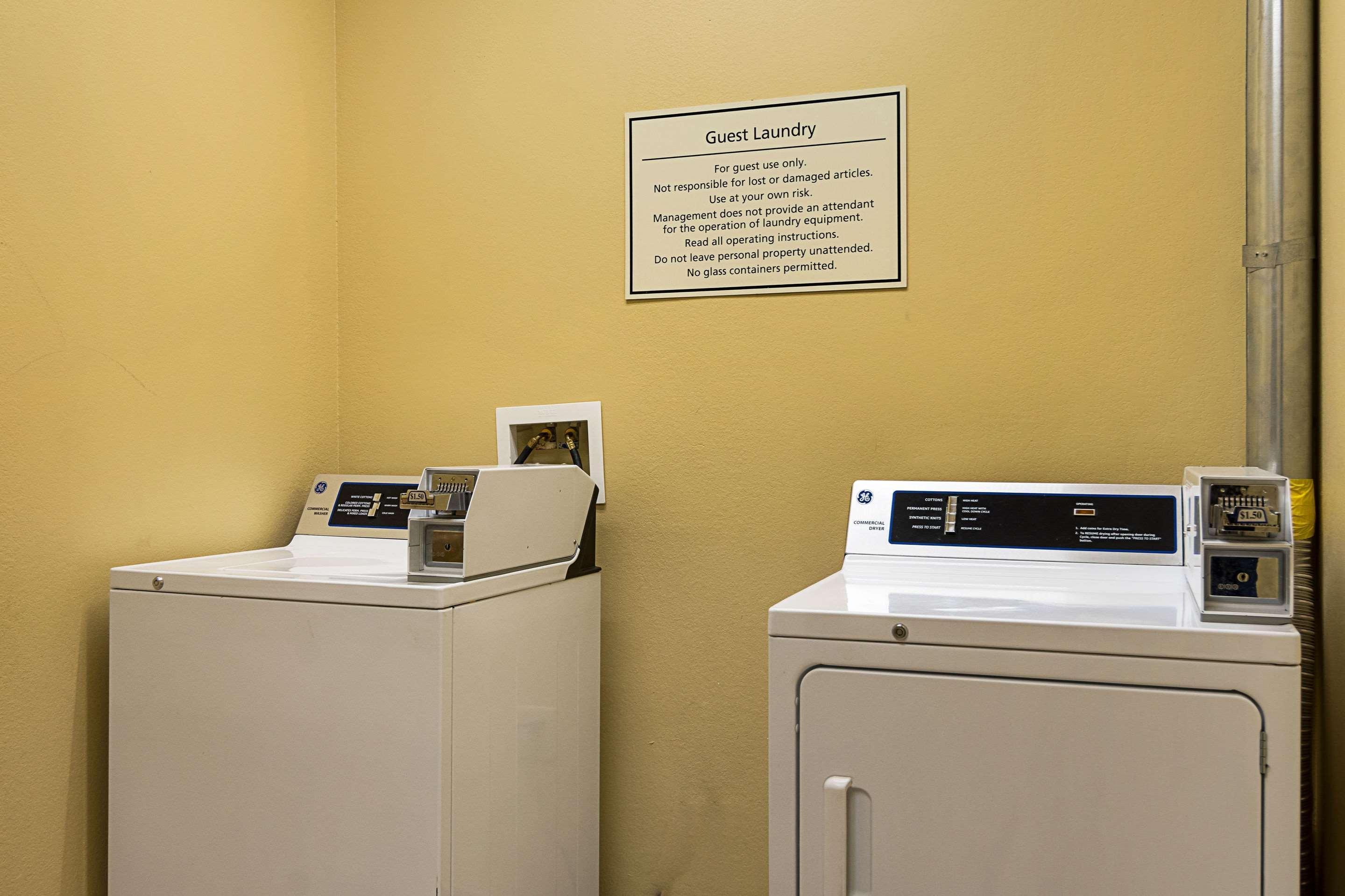 Econo Lodge Inn & Suites Little Rock Sw Екстериор снимка