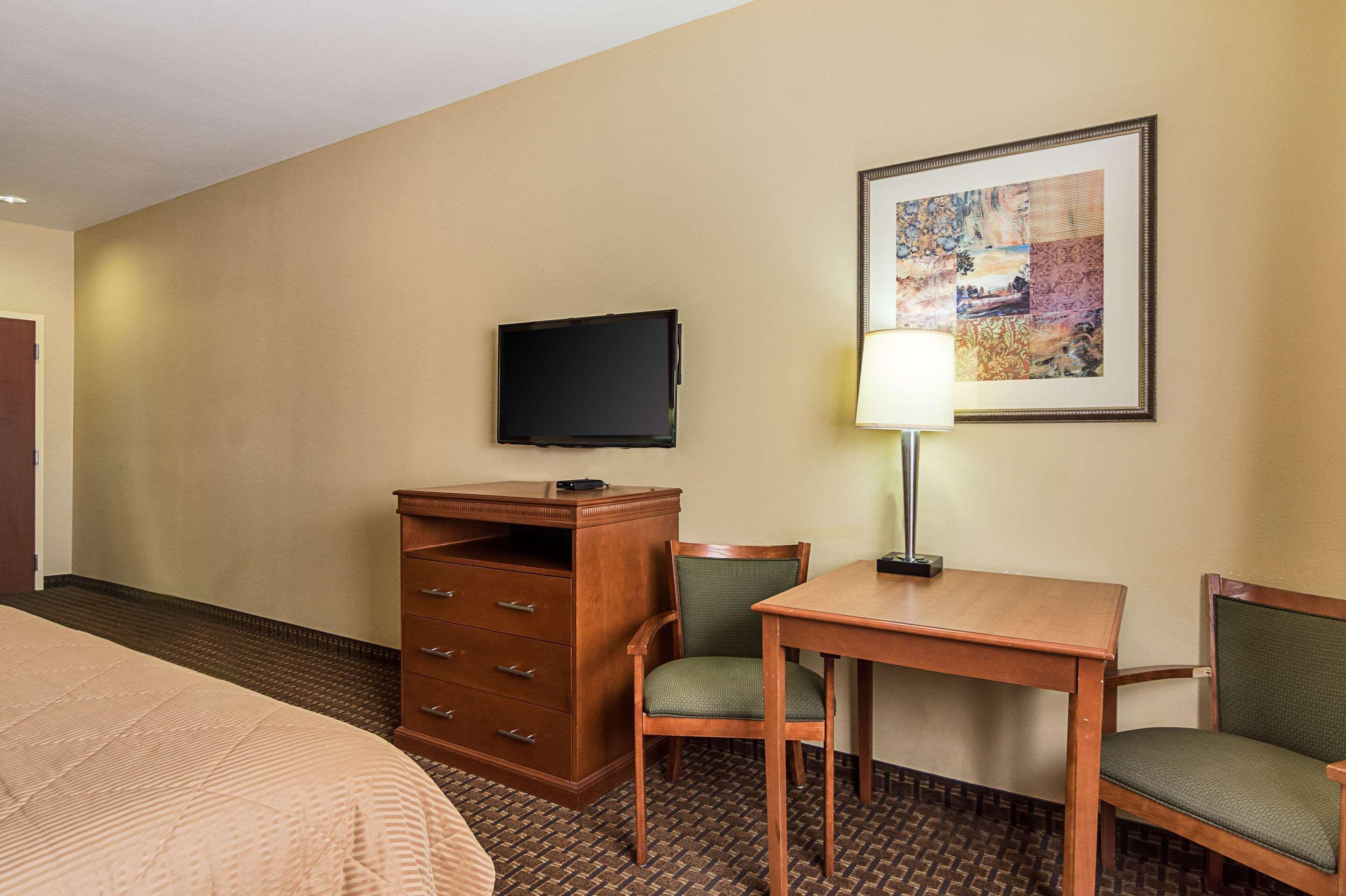 Econo Lodge Inn & Suites Little Rock Sw Екстериор снимка