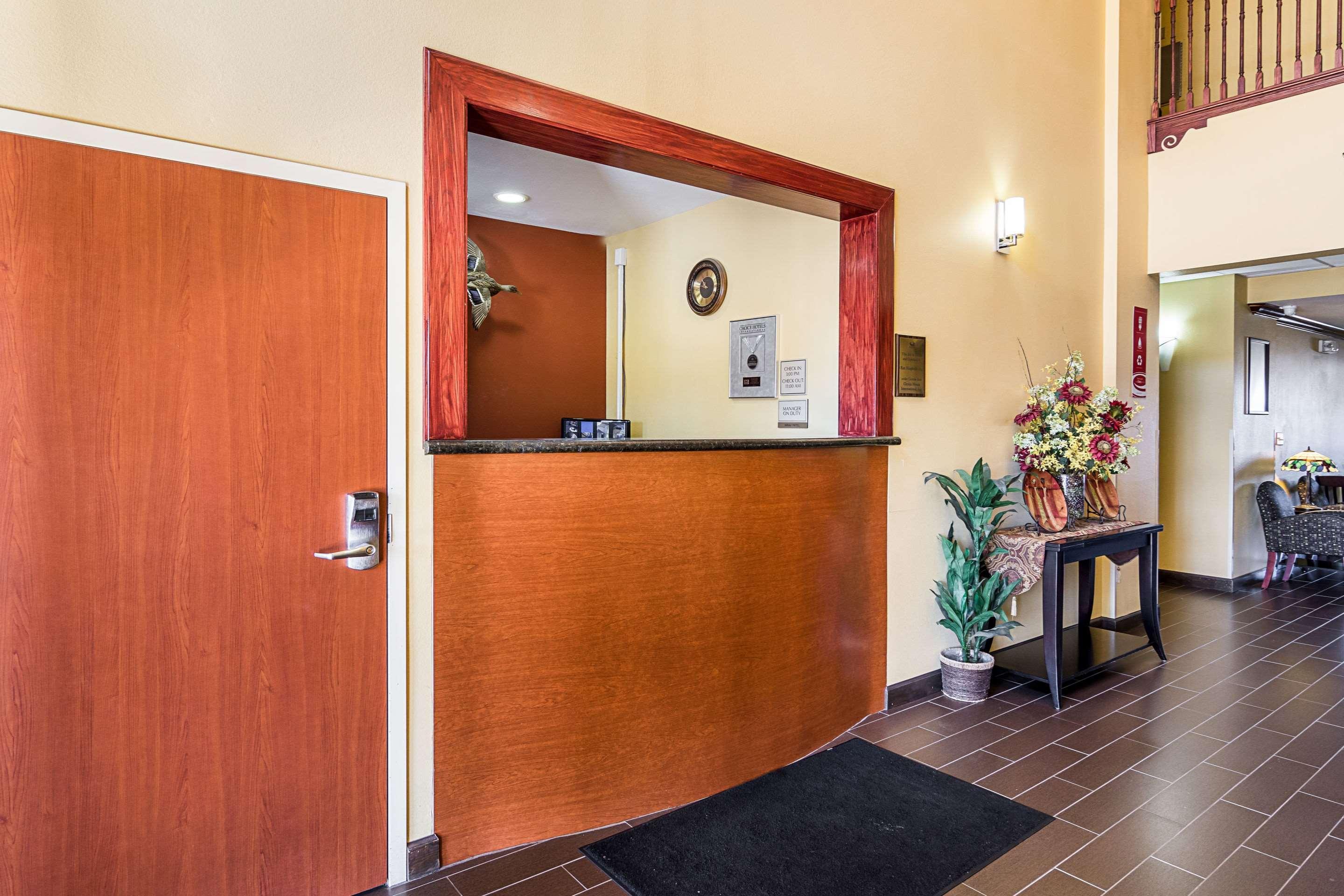 Econo Lodge Inn & Suites Little Rock Sw Екстериор снимка